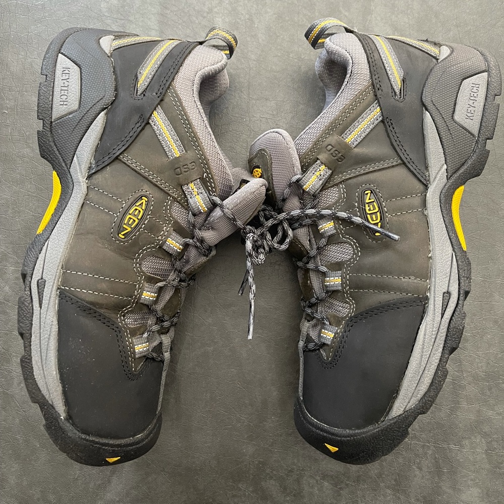 Men’s Utility Work Boot-Size 11 WIDE-Soft Toe